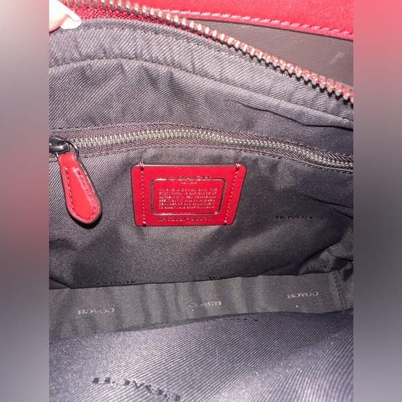 Coach Brooklyn Carryall - Picture 3 of 9